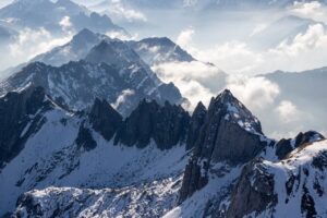Montagna e ghiacciai alpini sempre più minacciati dallla crisi climatica