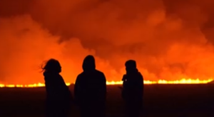 Islanda, nuova eruzione vulcanica: evacuata Grindavík