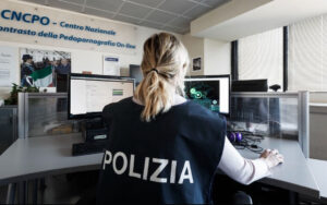 Italiano adescava minori, arrestato dalla Polizia italiana in Islanda
