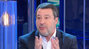 Salvini “sereno”, candida il Generale e gioca a burraco con Meloni