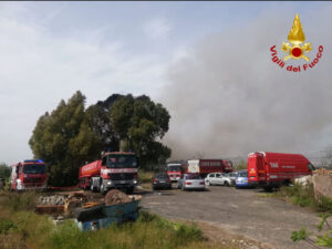 Aggiornamento su Incendio Ardea: continua lavoro  dei VVF