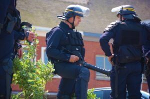 Polizia uccide aggressore con coltello a Bordeaux