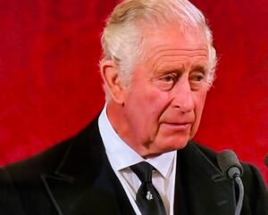 Timori per salute Re Carlo, Buckingham Palace però annuncia progressi