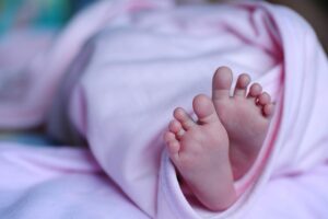 Gaza-Morta la piccola nata con un parto cesareo dalla mamma deceduta