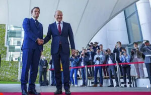 Cena “segreta” tra Macron e Scholz a Parigi