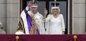 UK, Carlo e Camilla oggi festeggiano primo anno di regno