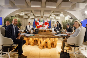 G7: il Papa incontra Zelensky, soddisfazione bilaterale Meloni Biden