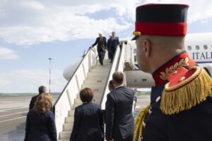 Mattarella atterrato in Moldova per la visita di Stato