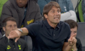 Il Napoli presenta Conte: “Voglio una squadra con faccia arrabbiata”