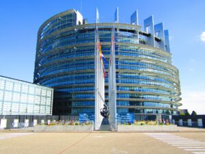 Parlamento UE: Lega, M5S e Verdi votano contro aiuti continui all’Ucraina