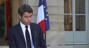 Francia, Gabriel Attal all’Eliseo per presentare le dimissioni