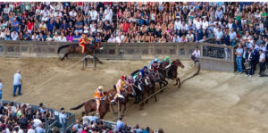 Maltempo: rinviato ad oggi il Palio di Siena