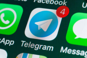 Telegram, l’arresto di Durov e la Russia in tilt: “Cancellate tutto”