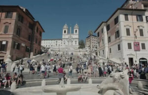 Giù le mani dalla Scalinata di Trinità dei Monti