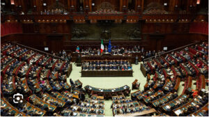 La Camera approva il DDL lavoro. Le critiche delle Opposizioni